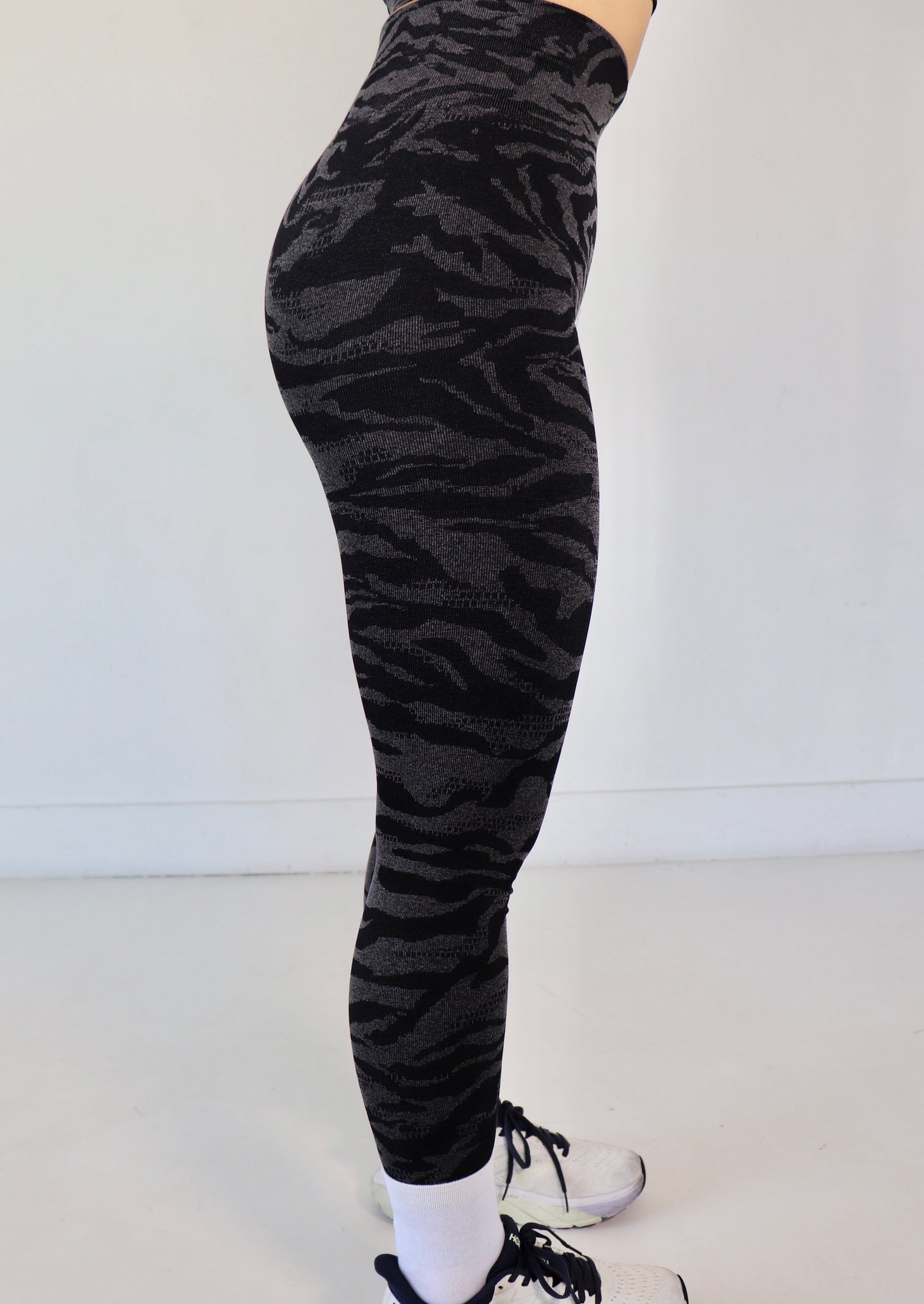 Instinct Seamless Animal Leggings - Zebra Black