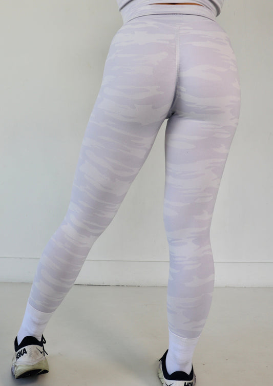 Keyhole Seamless Camo Leggings - Snow