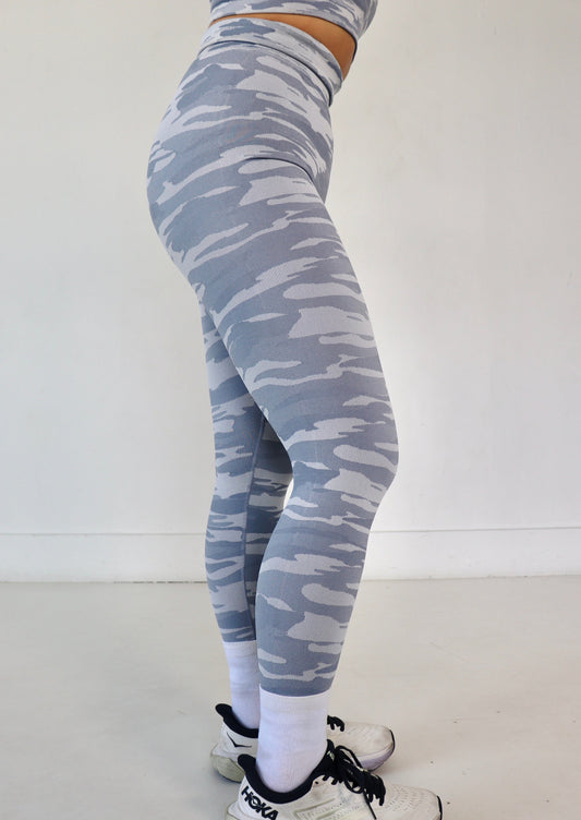 Keyhole Seamless Camo Leggings - Seamount