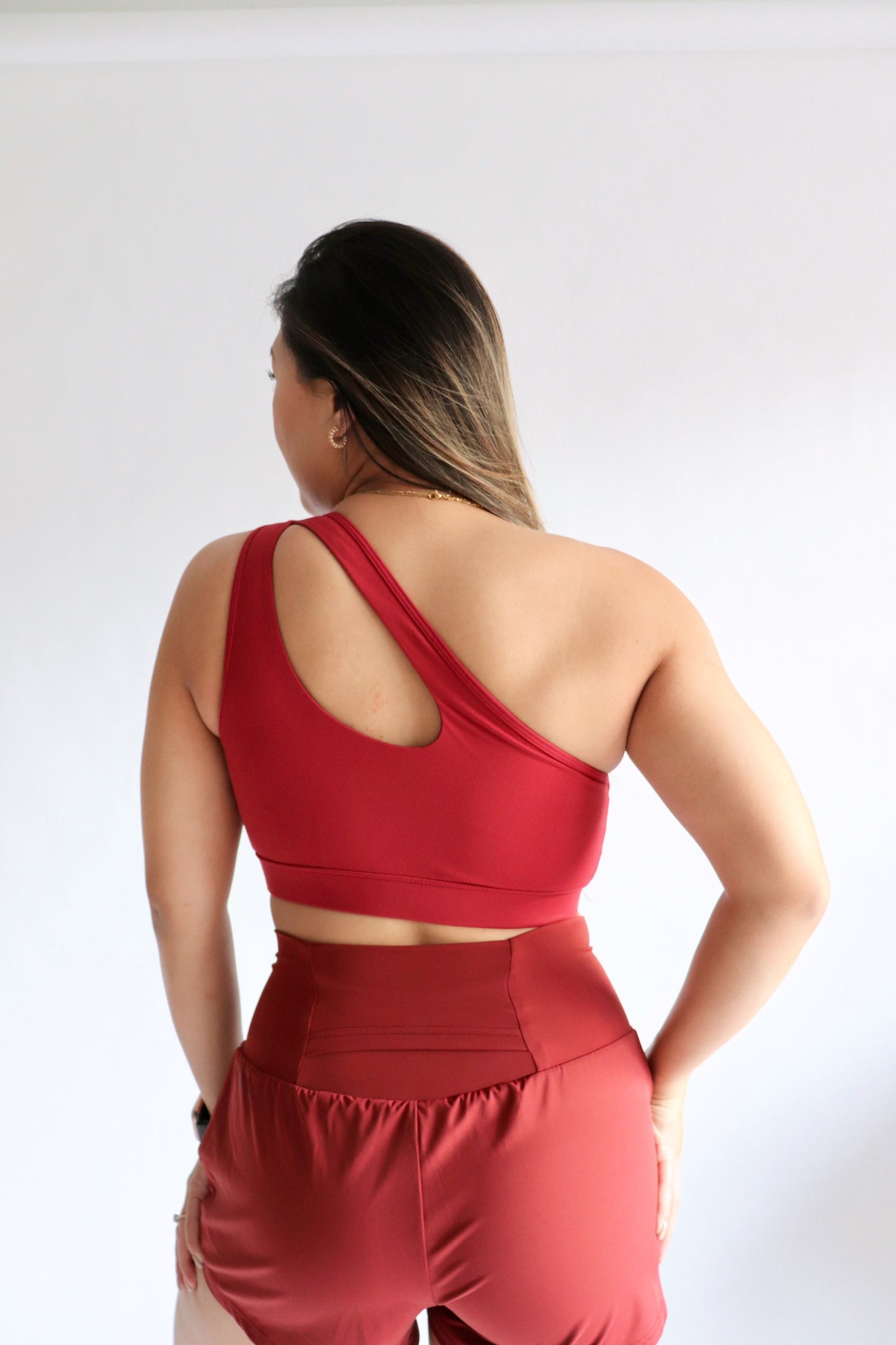 Marathoner Asymmetrical Sports Bra - Carmine Red