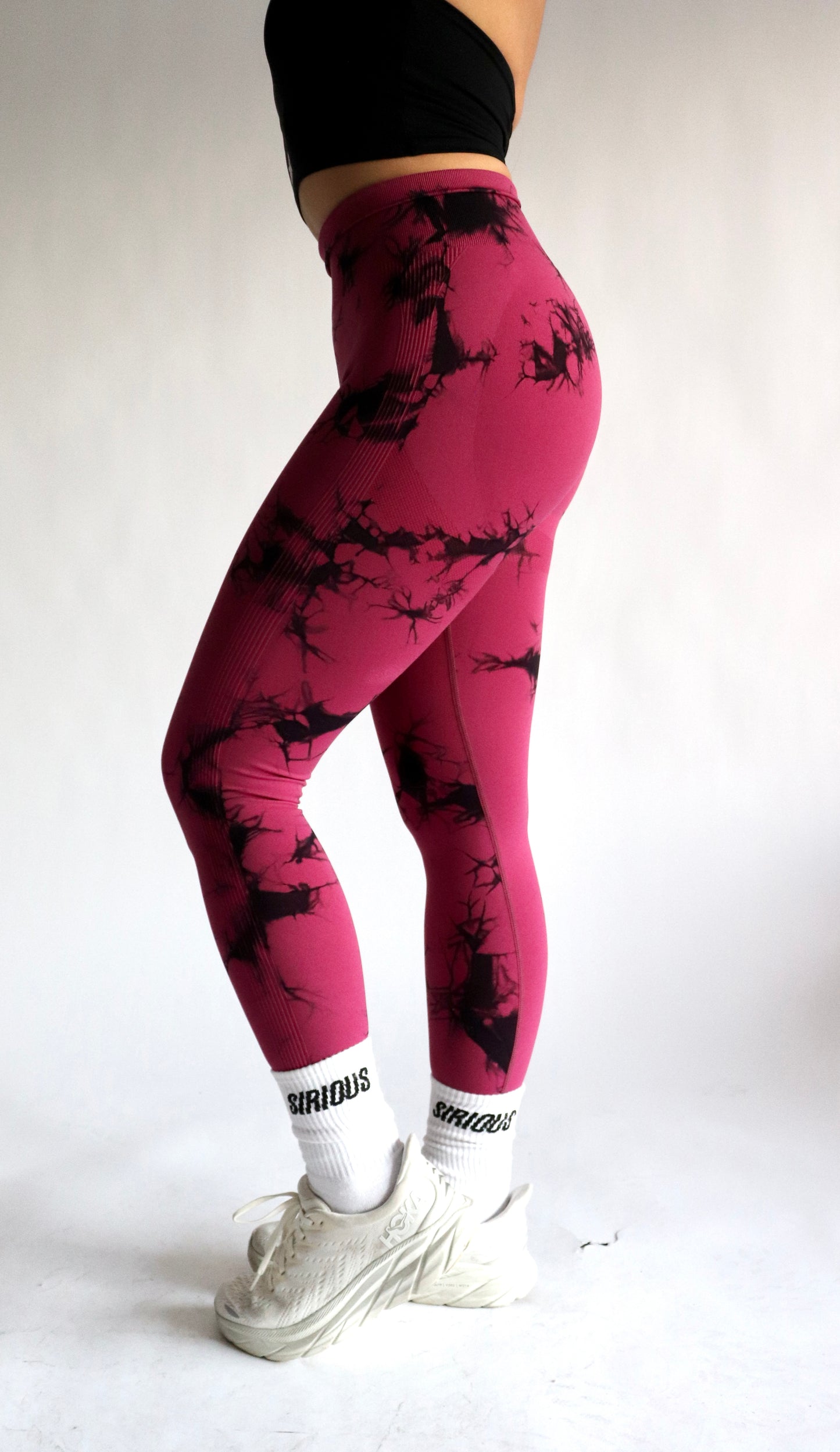 Inked Seamless Contour Leggings (Black Inked) - Cherry Wine