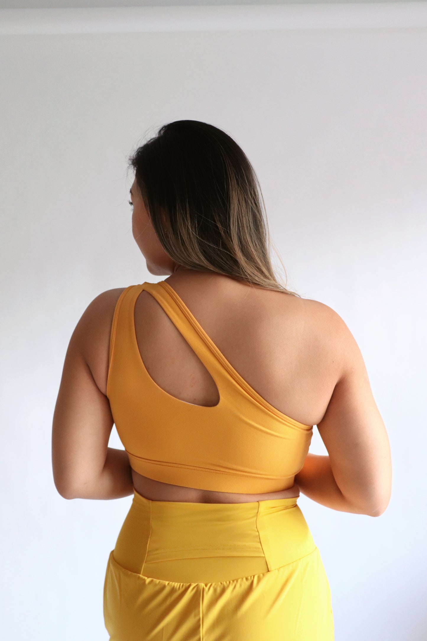 Marathoner Asymmetrical Sports Bra - Munsell Yellow